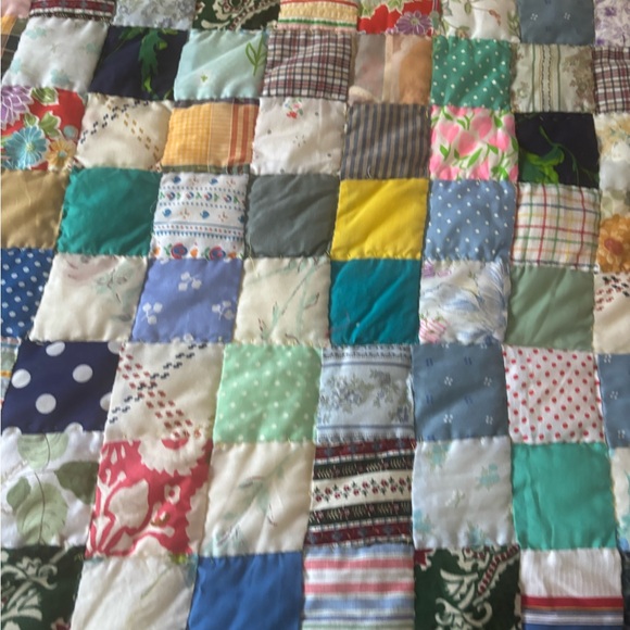 Patchwork Multicolor Quilt - Picture 3 of 7